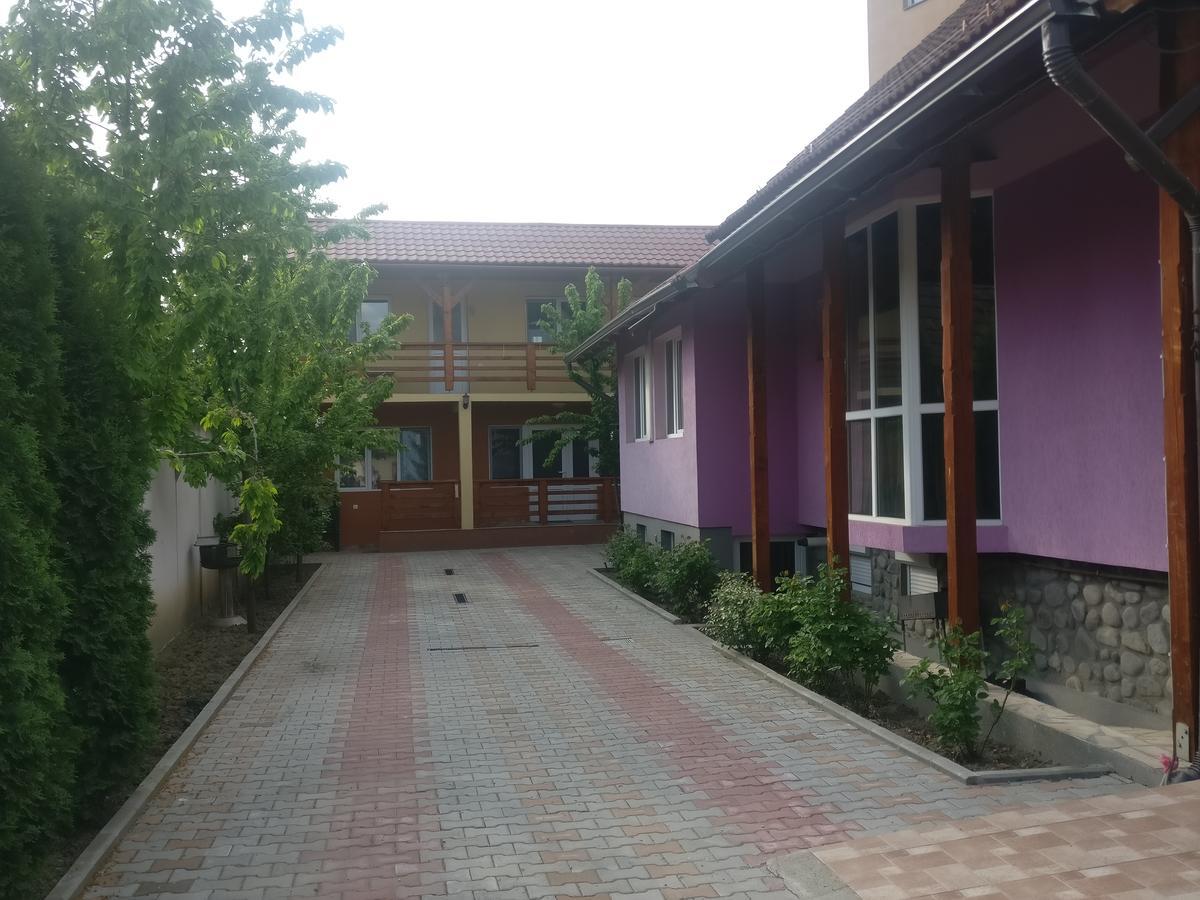 فندق Casa Cu Butoi سوفاتا المظهر الخارجي الصورة