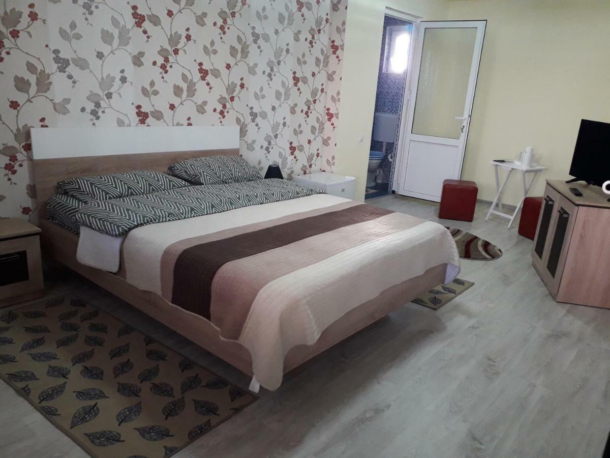 فندق Casa Cu Butoi سوفاتا المظهر الخارجي الصورة