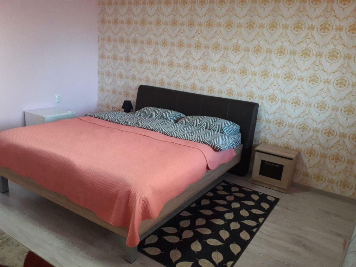 فندق Casa Cu Butoi سوفاتا المظهر الخارجي الصورة